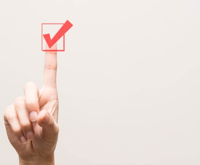 ハイヤーの許認可に必要な人的要件とは？